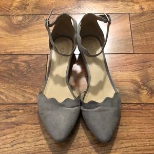CL by Laundry gray suede flats